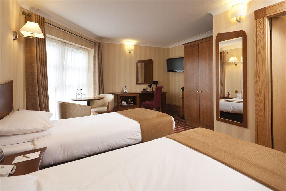 Resort Byron Islander And Conference Centre 4*
